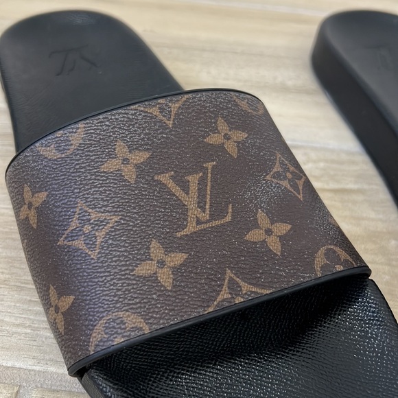 Louis Vuitton Mens Rubber Mules brown monogram - Picture 6 of 7